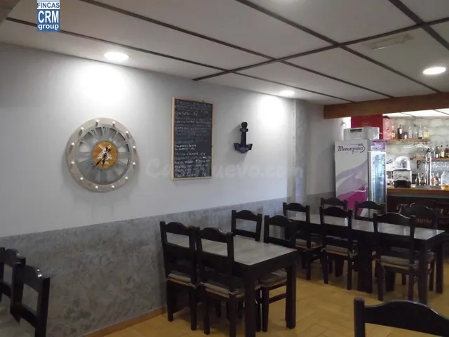 Local comercial situado en la Avenida Catalunya - foto 5