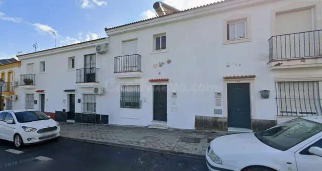 Se vende casa independiente OKUPADA en Calle Galicia 12 de P