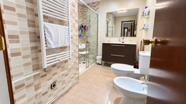 PISO PARA ENTRAR A VIVIR EN POBLENOU DE 3 habitaciones — 13