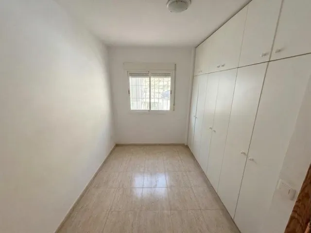 Piso de 3 dormitorios con vistas al mar y piscina — 18