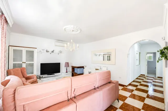Chalet con amplia parcela en El Sotillo — 16