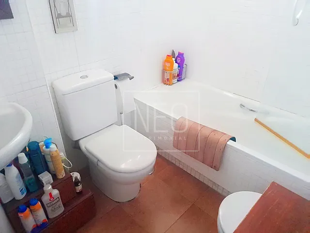 UNIFAMILIAR ADOSADO EN CALLE HUNGRIA, VALDEMORO. — 43