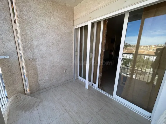 CENTRICO APARTAMENTO A TAN SOLO TRES MINUTOS DE LA PLAYA DE  - foto 5