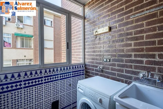 Espacio, luz y comodidad en una vivienda con grandes posibilidades en zona Alcampo — 9
