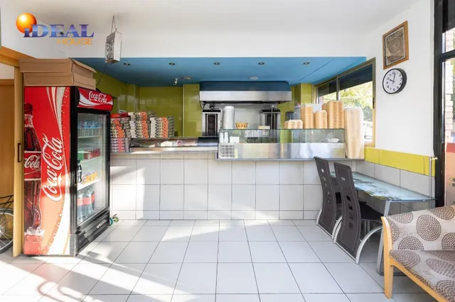 VENTA DE LOCAL EN URBANIZACION PARQUE NUEVA GRANADA (GRANADA) — 3