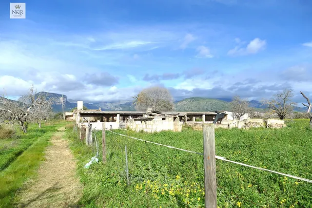 FINCA RÚSTICA DE 22.950 M2 CON DIVERSAS EDIFICACIONES A REFO - foto 3