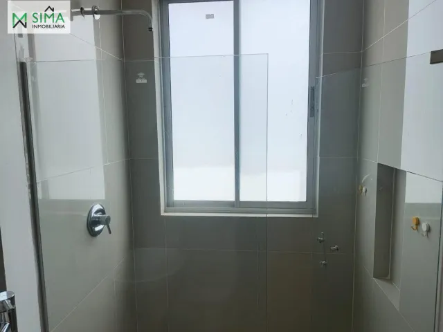 Piso 3 habitaciones 160m² en alquiler - Zona norte — 11