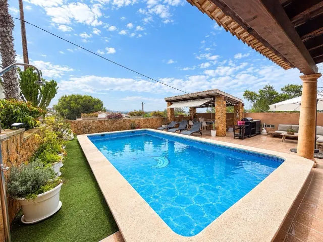 VILLA DE 6 DORMITORIOS Y 4 BAÑOS EN JACARILLA (ALICANTE) - foto 4