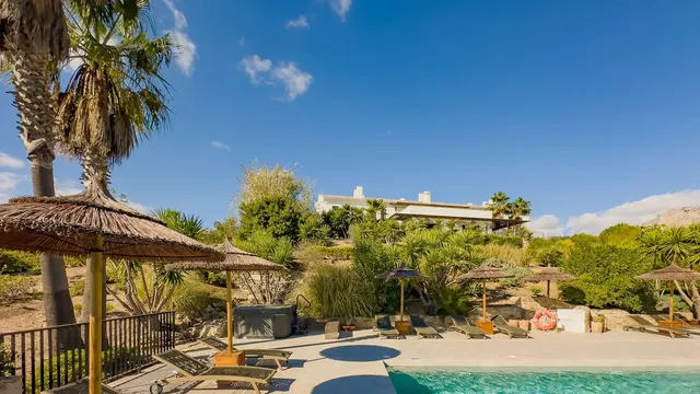 Hotel 13 habitaciones 999m² en venta - South of spain — 27