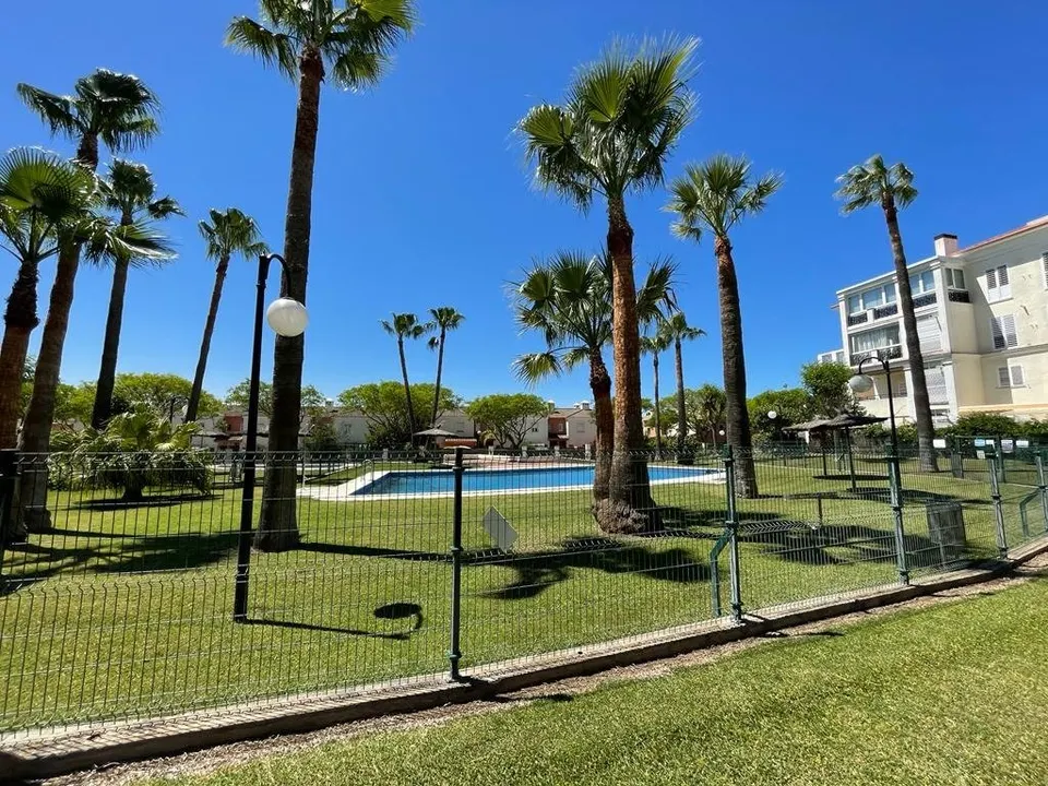 Piso Alquiler Urbanización Cerrada (AGOSTO DISPONIBLE)