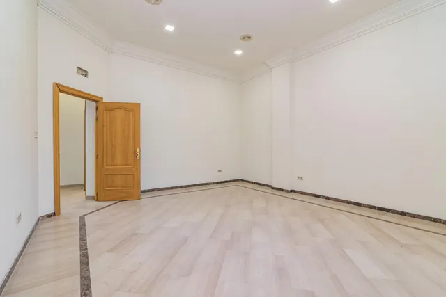 ¡oportunidad única! local comercial en avenida andalucia — 17