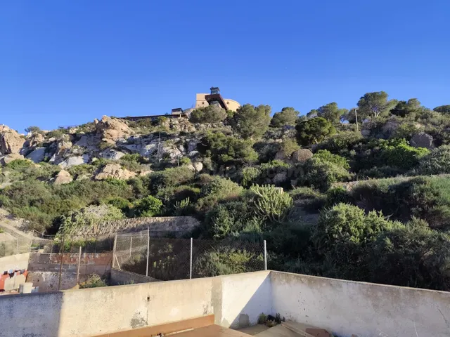Amplia Casa en el Centro de Águilas - Oportunidad para Refor - foto 4