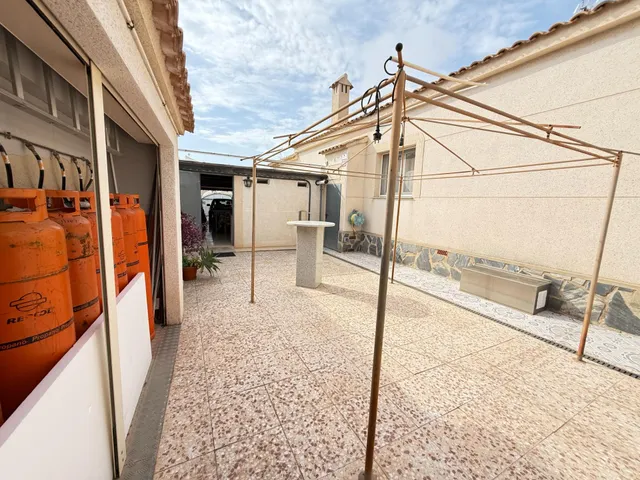 Impresionante Chalet Independiente en El Chaparral, Torrevieja — 18