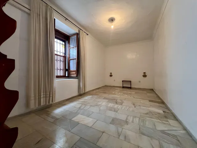 C. EXCLUSIVA CASA EN LA JUDERÍA A 5 MINUTOS DE LA MEZQUITA-CATEDRAL CON GARAJE Y ASCENSOR — 15