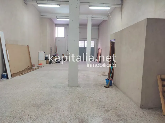 LOCAL COMERCIAL A LA VENTA EN BOCAIRENT — 4