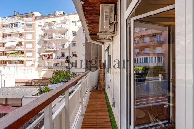Turó Park – Mestre Nicolau | 70 m2 reformados con balcón y suelos de roble — 34