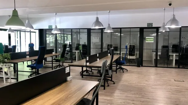 Oficina en alquiler en Paseo P.º de la Castellana — 4