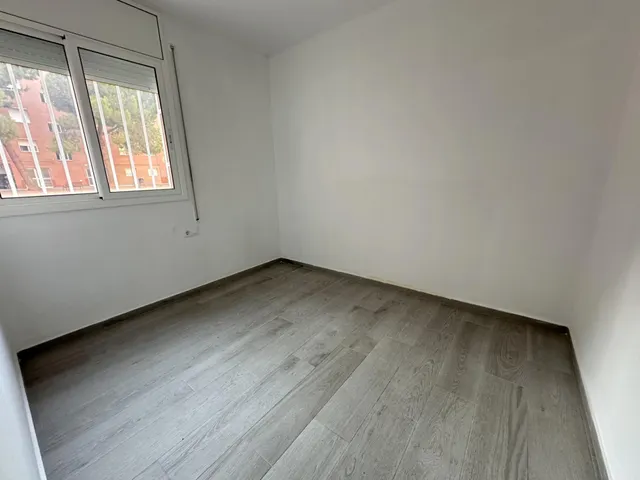 Amplia y Moderna Planta Baja Reformada en Marianao, Sant Boi de Llobregat — 13