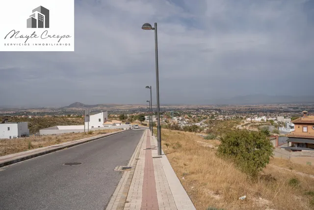 Terreno urbano de 750 m2 en Altos de La Zubia. Parcela 17, manzana M — 6
