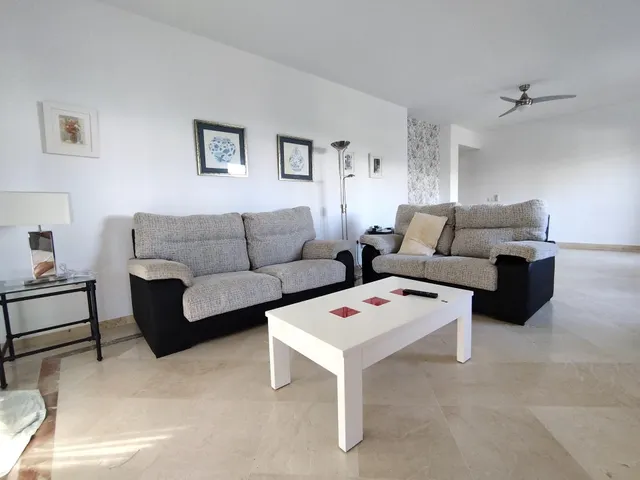 ALQUILER desde SEPTIEMBRE hasta 30 DE JUNIO 2026!!  Apartamento en Urb Costalita, Cancelada — 3
