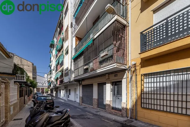 PISO JUNTO AVENIDA DE ANDALUCIA — 23