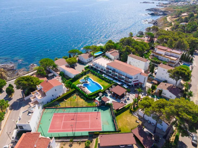 Complejo vacacional en venta en Llança - foto 2