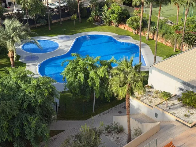 Lujo Elegante apartamento en Benidorm con vistas y piscina — 30