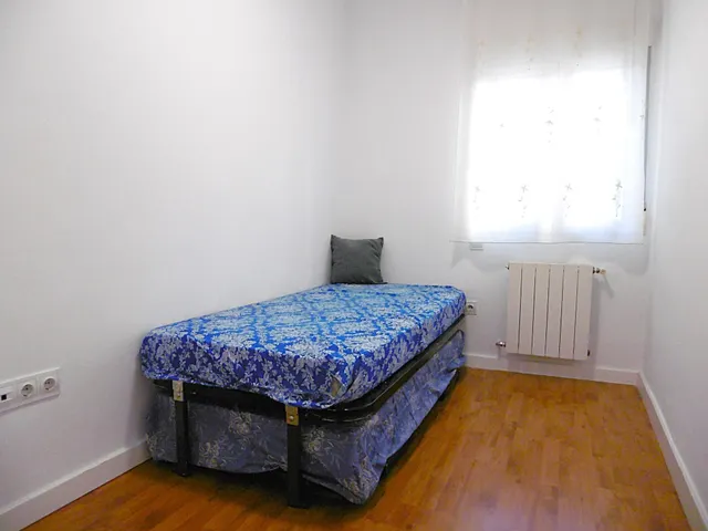 VIVIENDA DE 2 DORMITORIOS TOTALMENTE AMUEBLADA Y EQUIPADA — 35