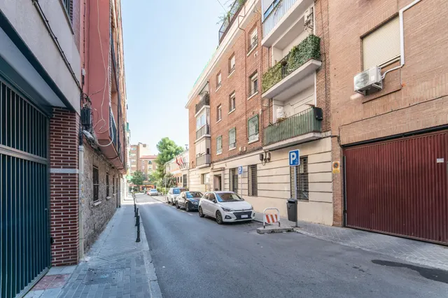 Piso exterior con terraza y mucha luz junto a marqués de vadillo — 24