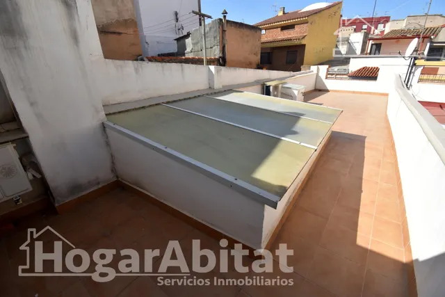 ¡OPORTUNIDAD! REFORMADO CON GARAJE Y GRAN TERRAZA   — 40