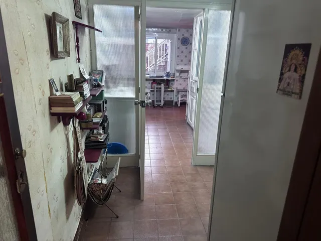 Oportunidad en Monóvar: amplia casa de 4 habitaciones y 2 baños — 9