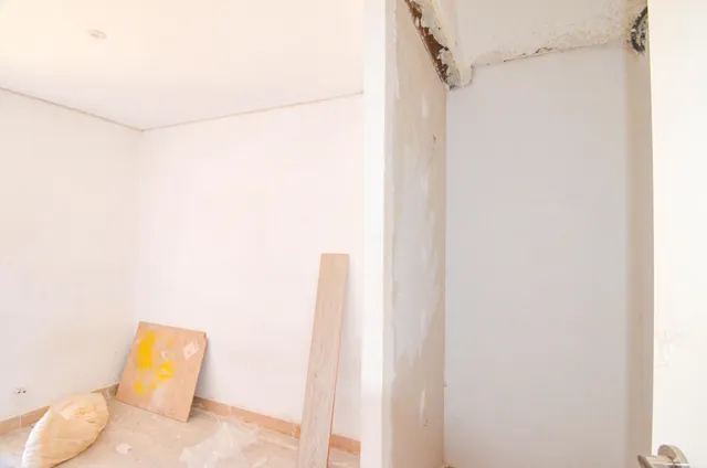 Urbis te ofrece un piso y estudio en venta en zona Salas Bajas, Salamanca. — 18
