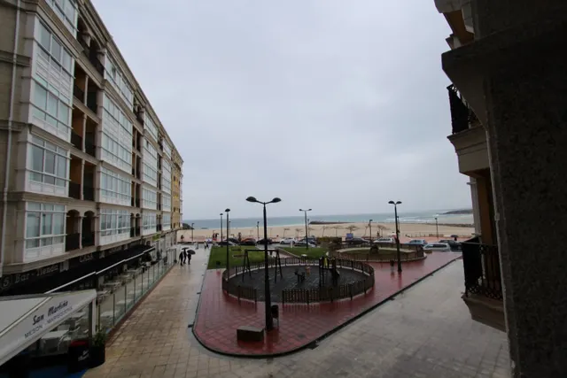 VENTA Y ALQUILER VACACIONAL EN FOZ - LUGO, CON VISTAS AL MAR