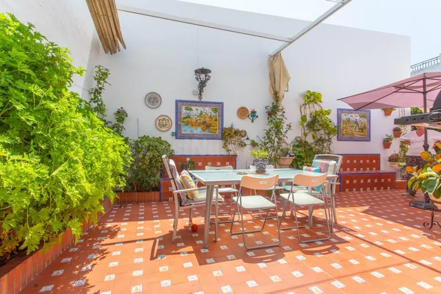 Exclusiva casa con jardín en el centro de El Puerto de Santa María — 4