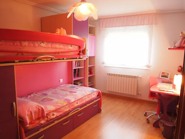 CHALET INDEPENDIENTE EN CARRACEDELO — 36