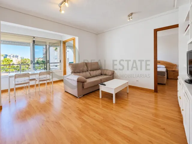Piso de 3 habitaciones en Playa de San Juan a unos pocos pasos del mar — 3