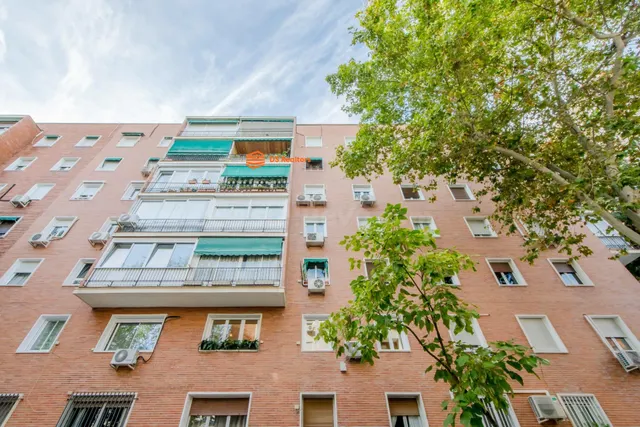 Piso reformado a estrenar en la mejor zona de Parque de las  - foto 3