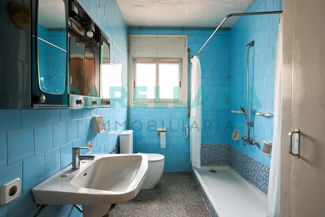 Casa típica en Badalona con patio y dos terrazas a 5 min del mar — 32