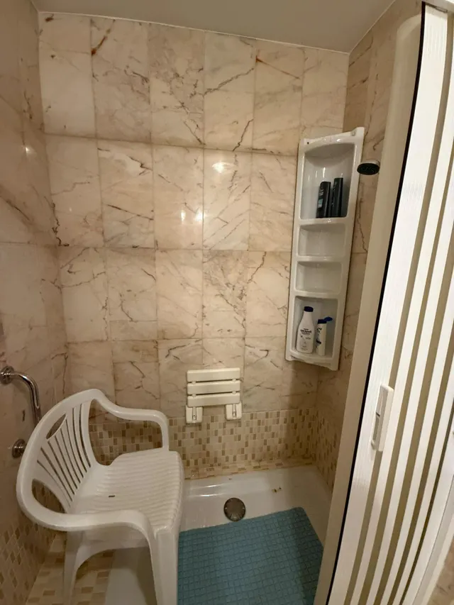 Piso 5 habitaciones 152m² en venta - Avda. de la Constitucion — 22