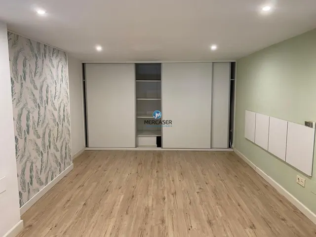 Loft/Apartamento en Calle Cerro del Murmullo. Madrid — 28