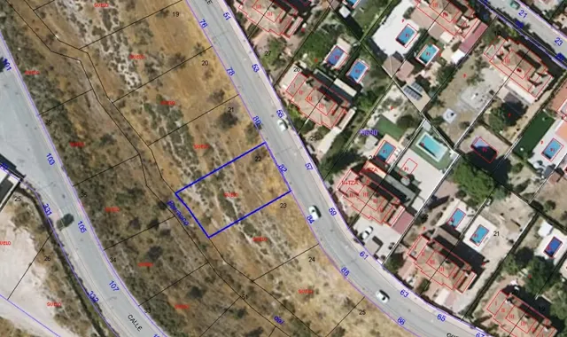 Suelo urbano en la Zubia, calle Gredos — 6