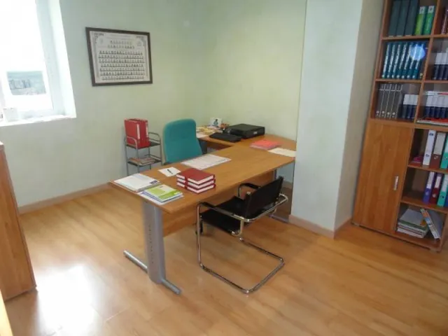 LOCAL COMERCIAL — 4
