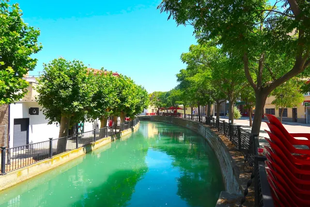 SAN MATEO DE GALLEGO,  PARCELA URBANA VALLADA de  1.860 m2. — 22