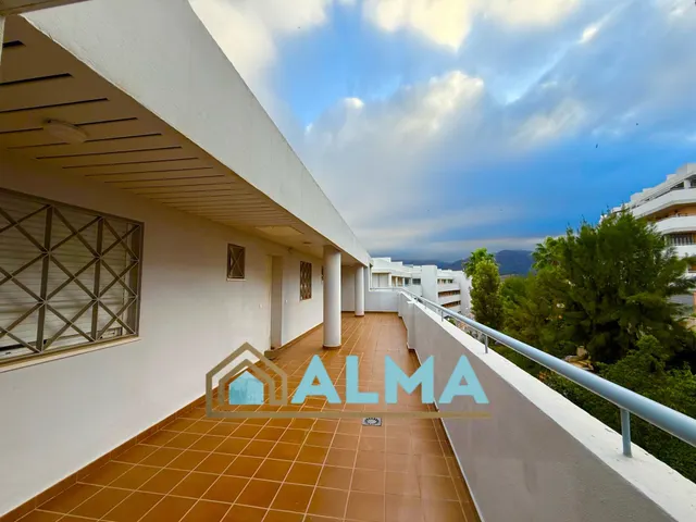 Espectacular Atico con terraza y gran  de solarium en urb. privada con piscina — 18