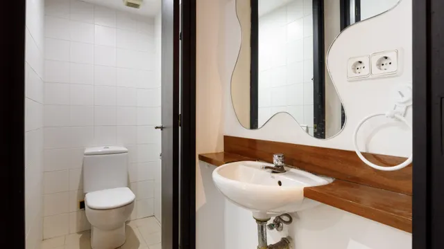 Local comercial 74m² en alquiler - Eixample — 20