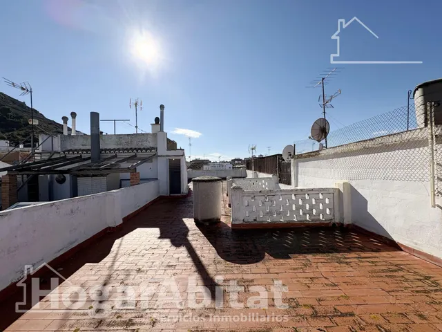 ¡Vistas a las montañas! Casa amplia y luminosa para reformar con patio y gran terraza — 13
