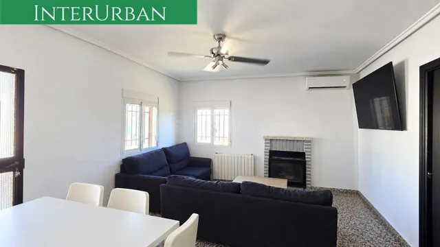 CHALET CON PISCINA EN PARCELA DE 1.660 m2 EN VILAMARXANT - foto 5