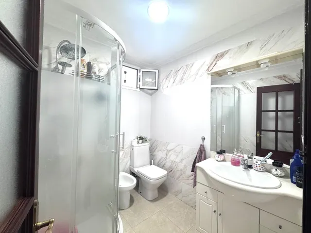 SE VENDE PISO EN CALLE MAESTRO ÁLVAREZ BEIGBEDER — 8