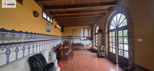 PROPIEDAD CON GRAN PARCELA URBANA, VARIAS construcciones Y FINCA RÚSTICA ANEXA — 23