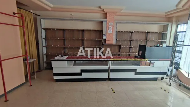 Local comercial en venta: oportunidad única en chaflán - foto 4